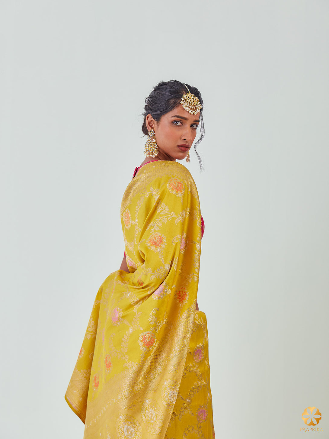 Stunning Handwoven Pastel Yellow Jaal Banarasi Saree - Grace and Sophistication in Every Thread.