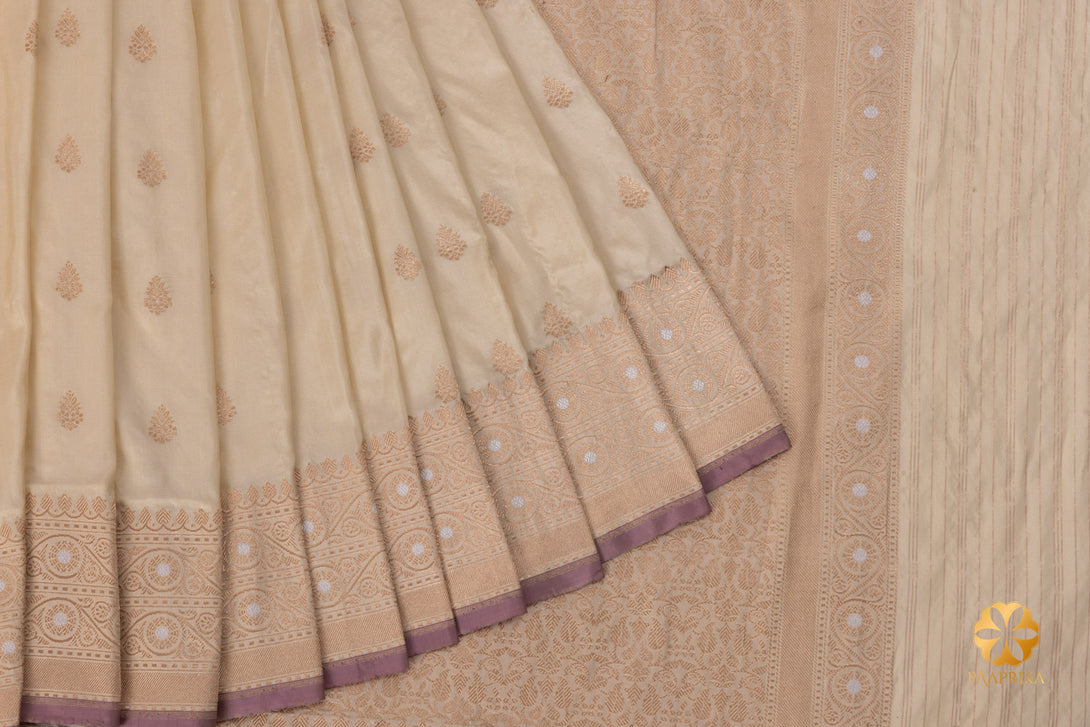 High-quality silk fabric for graceful draping.